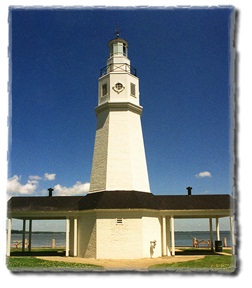 NeenahLighthouse.jpg (25452 bytes)